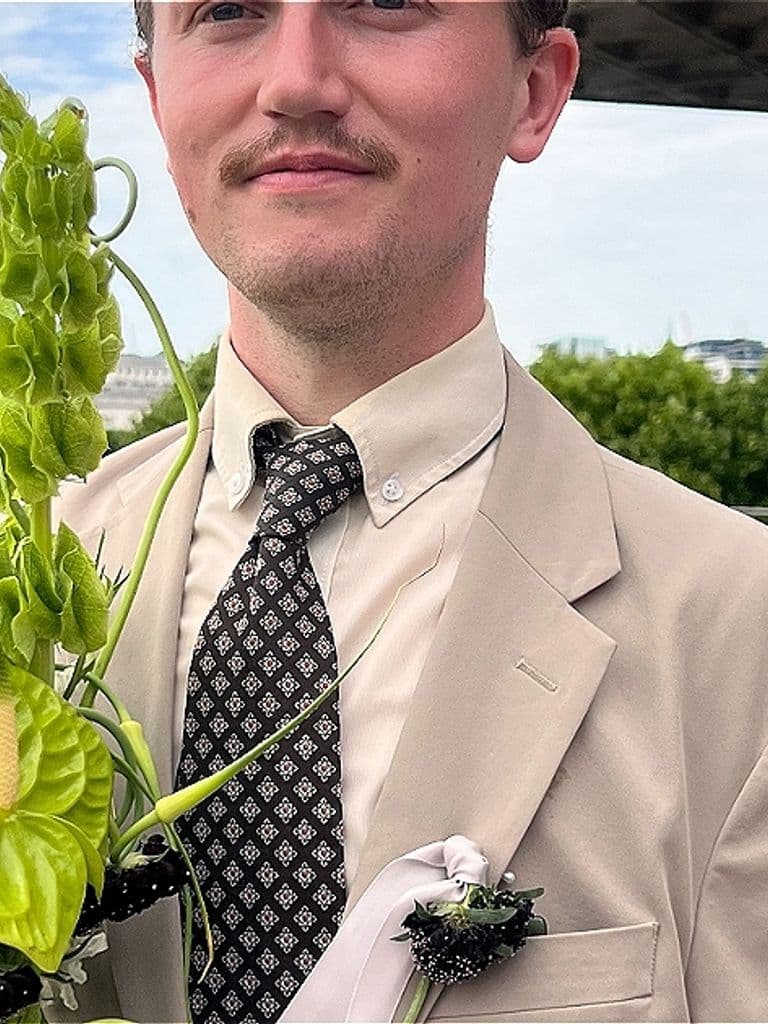 Daniel McKeon: Wife Guy Reloaded (WIP)