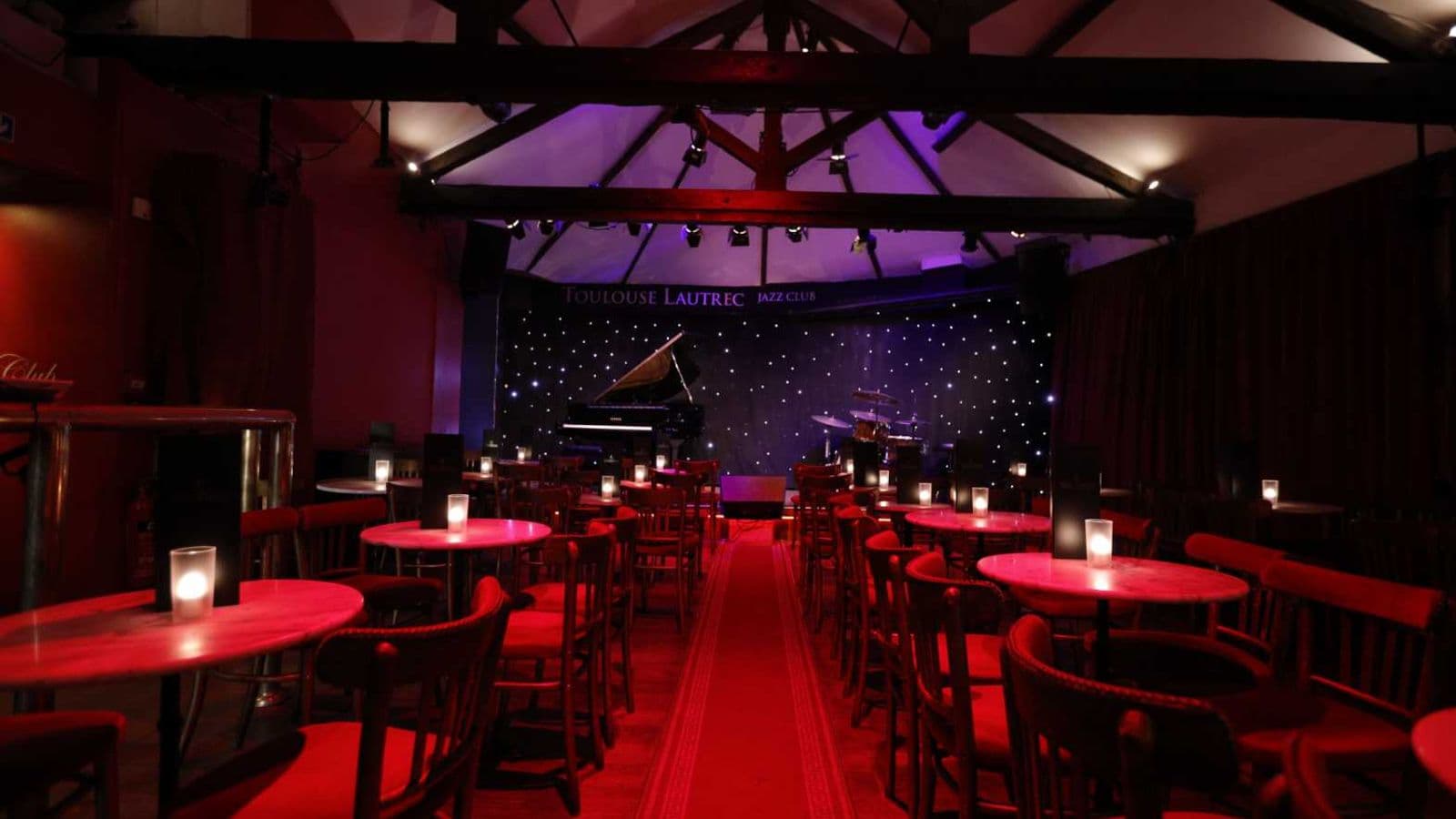 image of Toulouse Lautrec venue with seating